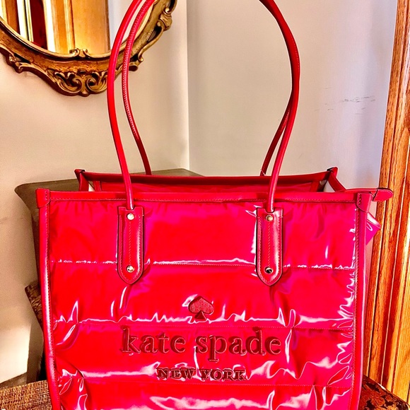 BNWT Kate Spade Ella X-Large puffy tote bag quilted CHERRY RED travel work - Picture 2 of 16